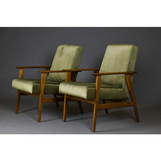 Mid-Century Modern Mid-Century Modern Beech Chairs in Olive Green Velvet, 1970s, Set of 2 For Sale - Image 3 of 11