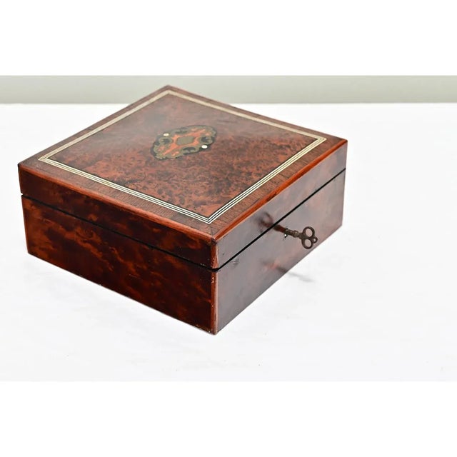 Brown English 19th Century Square Jewelry Box For Sale - Image 8 of 8