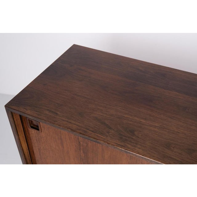 Rosewood Model 21 Sideboard by Gunni Omann for Omann Jun's Møbelfabrik, 1960s For Sale - Image 4 of 16