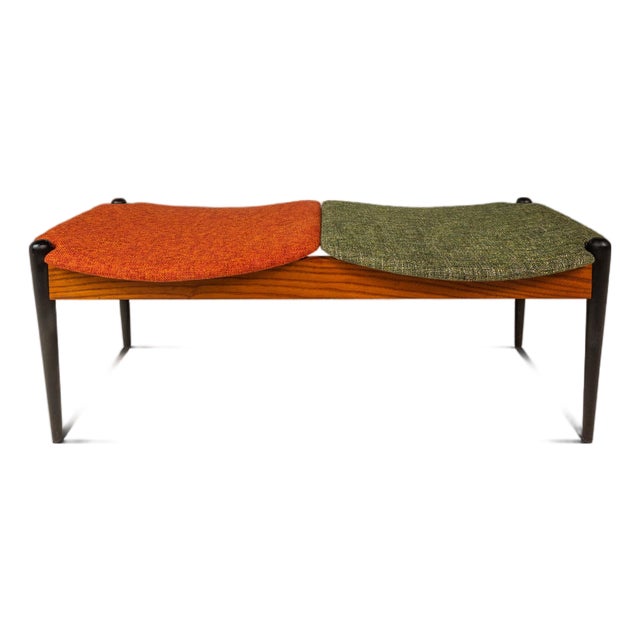 Rare Mid-Century Modern Two Seater Sculpted Bench in Oak & New Two-Toned Upholstery by Arthur Umanoff, Usa, C. 1960s For Sale