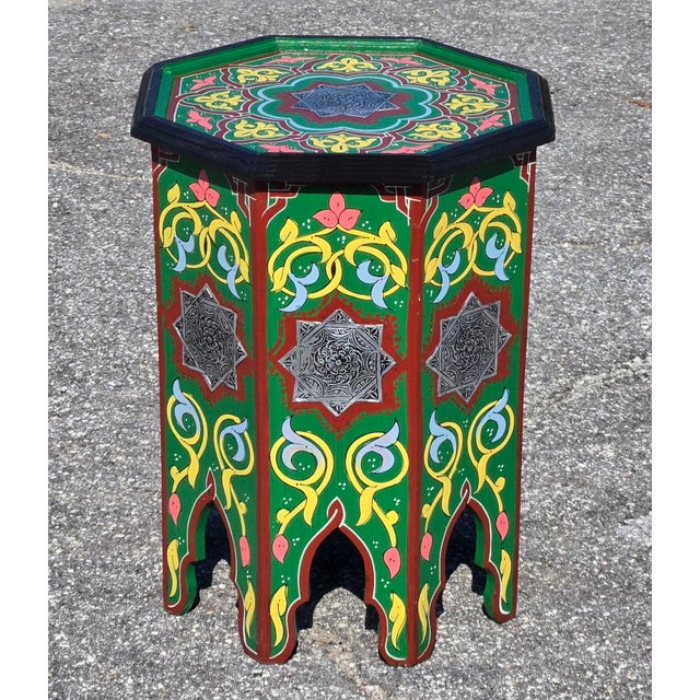 2020s Green Moroccan Hand-Painted Accent Table For Sale - Image 5 of 6