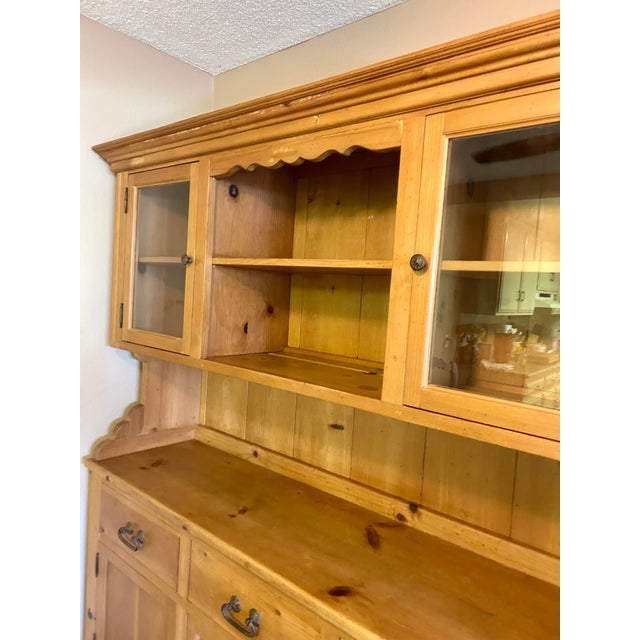 1990s Custom Welsh Pine Hutch / Sideboard by Alistair Stones – Solid Wood All Thick Pine - Designed by Alistair Stones For Sale - Image 9 of 11