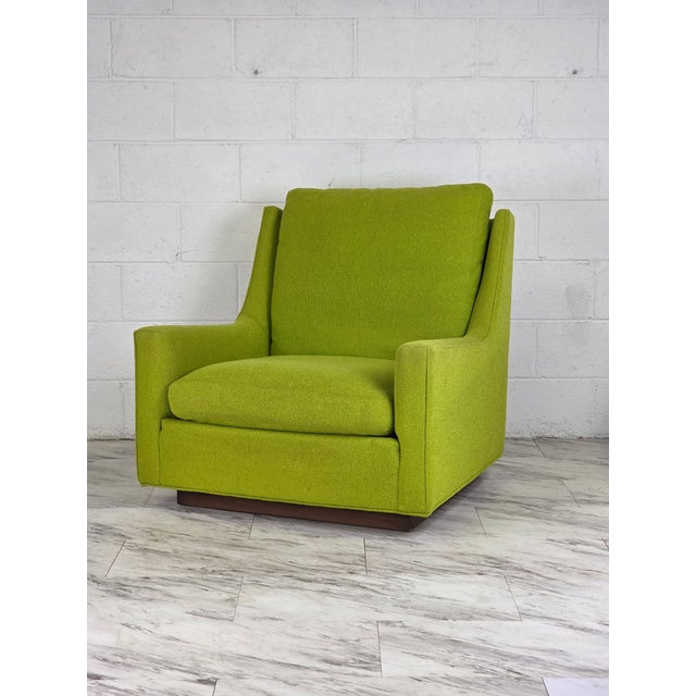 Mid-Century Modern 1970s Clarence Chair Attributed to Milo Baughman for Thayer Coggin For Sale - Image 3 of 13