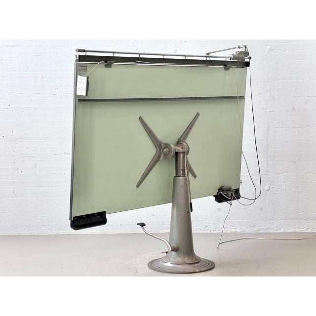 Hydraulic Height-Adjustable Table with Integrated Work Light from Nike Eskilstuna, Sweden, 1950s For Sale - Image 9 of 18