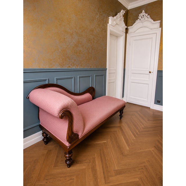 Victorian Walnut Chaise Lounge with Upholstery, 1880 For Sale - Image 9 of 10