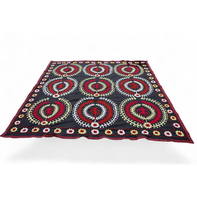 Vintage Hand-Embroidered Suzani Wall Hanging, Uzbekistan, 1920s For Sale - Image 17 of 18