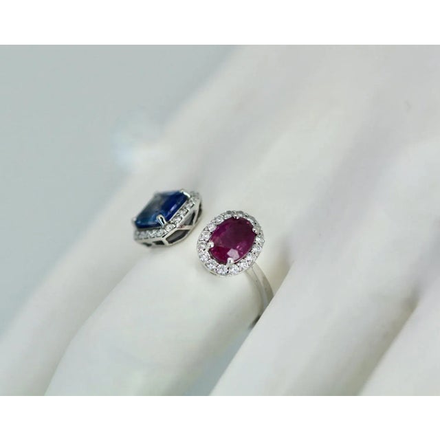 Metal 1980s 18k Blue and Pink Sapphire Diamond 3.28 Carats Ring Size 6.5 For Sale - Image 7 of 9