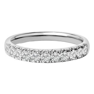 14K White Gold 1/2 Cttw Round Diamond 11 Stone Classic Band - Size 5.5 For Sale