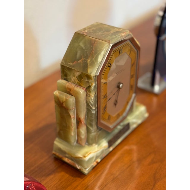 1930s Art Deco Antique Marble Onyx Mantle Clock by Reid & Sons, Circa 1930s For Sale - Image 5 of 10
