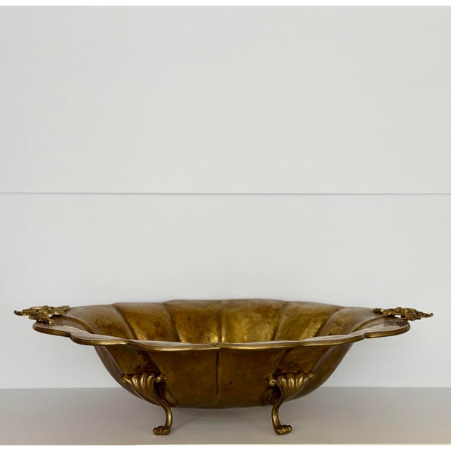 English Mid-20th Century Large Scalloped & Floral Handles Brass Centerpiece Bowl For Sale - Image 3 of 10