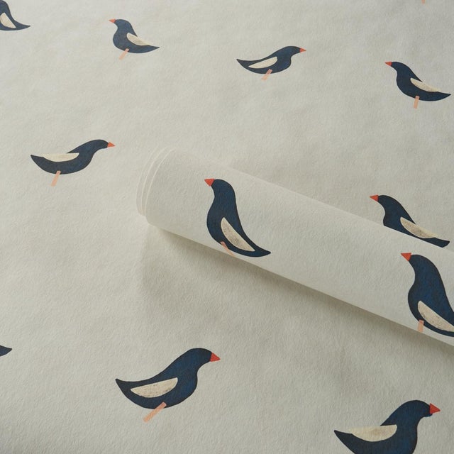 Schumacher Sample - Schumacher Birds Print Wallcovering In Black On Natural For Sale - Image 4 of 5