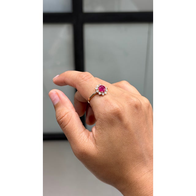 Victorian-Style 14k Yellow Gold 1.04ct Ruby & Diamond Halo Cluster Flower Ring Size 6 For Sale In New York - Image 6 of 17
