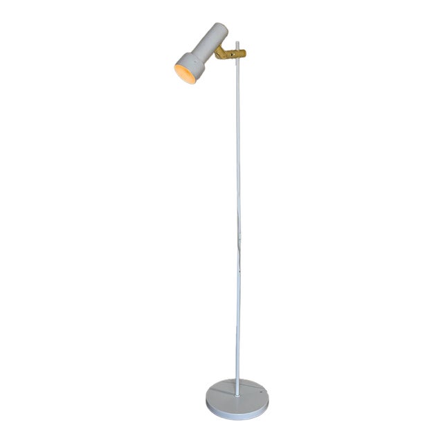 1970s Mid-Century Modern White Metal Floor Lamp With Adjustable Shade For Sale