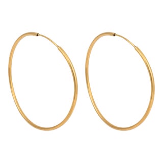 Mid 20th Century Pair of Modern 18k Yellow Gold Hoop Earrings For Sale
