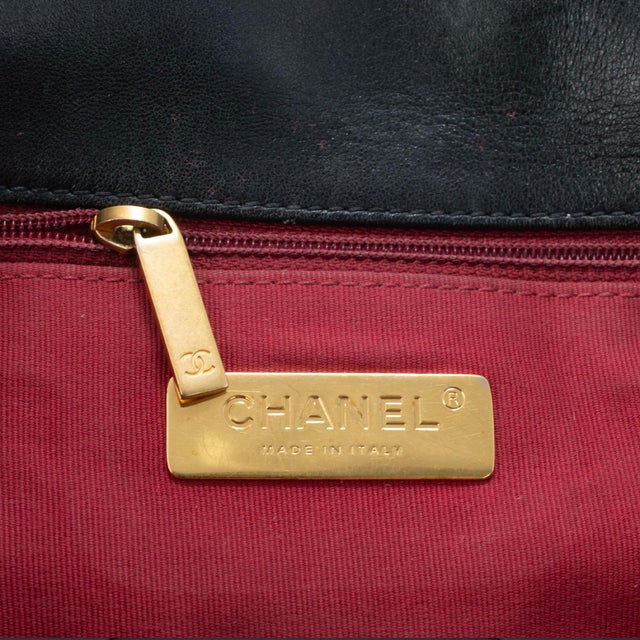 Chanel 19 Small Flap Quilted Lambskin Leather Black Metal Hardware Shoulder Bag For Sale - Image 10 of 11