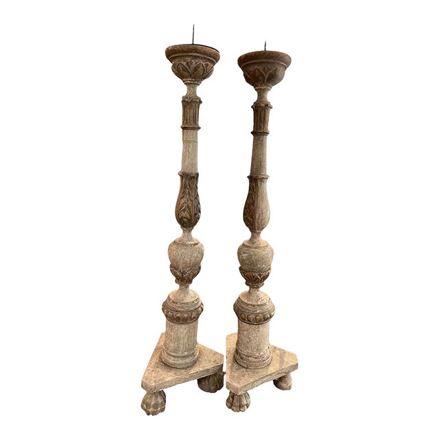 Set of 2 Carved and Decape' Wooden Candle Holder in Shades of Antique White, Italy 1940's For Sale