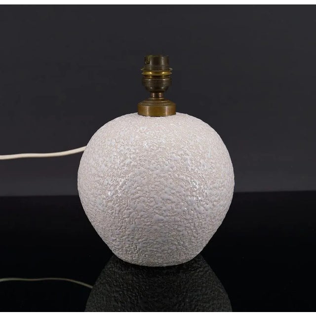 1930s Besnard White Ceramic Lamp, France, 1930s For Sale - Image 5 of 10