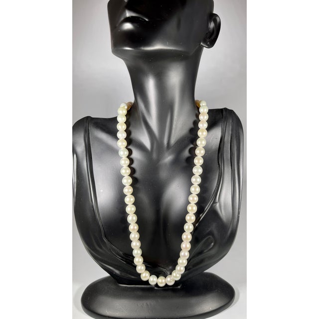 Gemstone 51 Round White Fresh Water Pearls Strand Necklace Set in Silver Clasp For Sale - Image 7 of 18