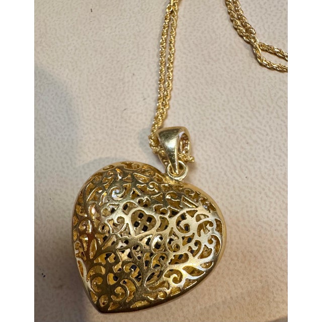 Invisible Mystery Set Sapphire and Diamond Heart Pendant 18 Karat Yellow Gold For Sale - Image 10 of 18