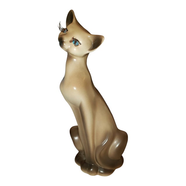 Vintage Mid Century Ceramic Siamese Cat Figurine With Blue Eyes & Long Lashes For Sale