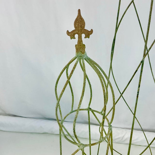 1940s Vintage French Neoclassical Iron Fluer De Lis Monumental Topiary Frames - Set of 3 For Sale - Image 9 of 18