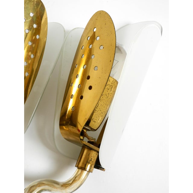 Large Mid-Century Modern Wall Lamp in Brass and Glass, 1950s For Sale - Image 10 of 17