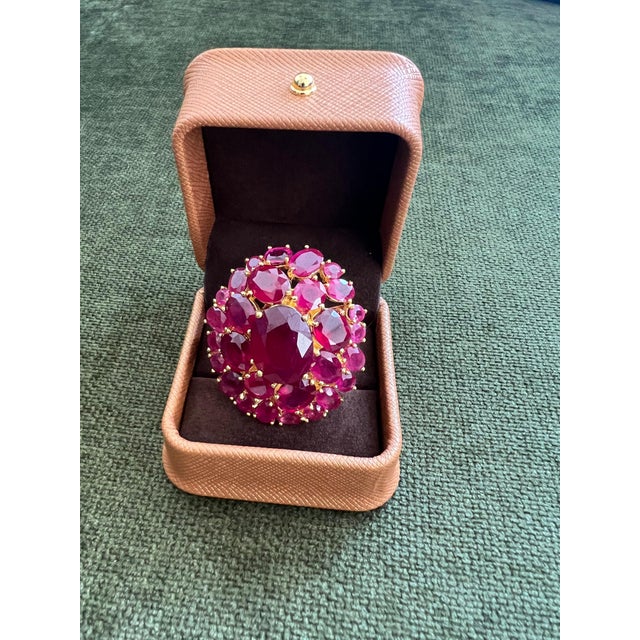 Ruby Red Bochic "Orient" Vintage Natural Ruby Cocktail Ring Set In 18K Gold, Certificate For Sale - Image 8 of 11