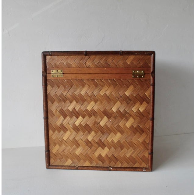 Vintage Bamboo Woven Rattan Storage Chest Trunk Brass Hardware Details Lockable Mid-Century For Sale - Image 11 of 18