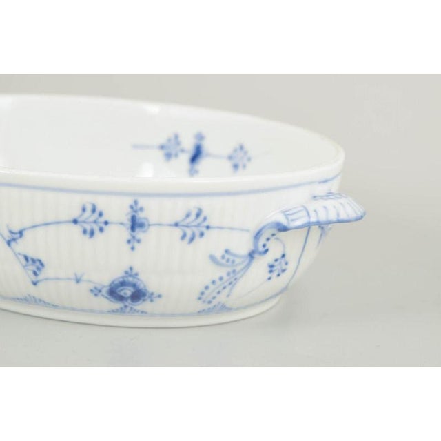 Blue Fluted Plain Oval Tureen with Lid in Porcelain from Royal Copenhagen, 1962 For Sale - Image 4 of 6