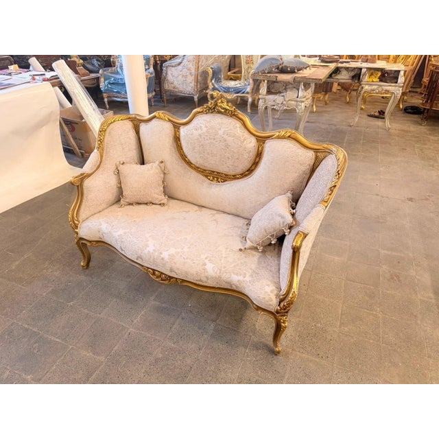 1960s French Louis XV Rococo Settee upholstery Loveseat Cream Damask Canapa Sofa For Sale - Image 4 of 5
