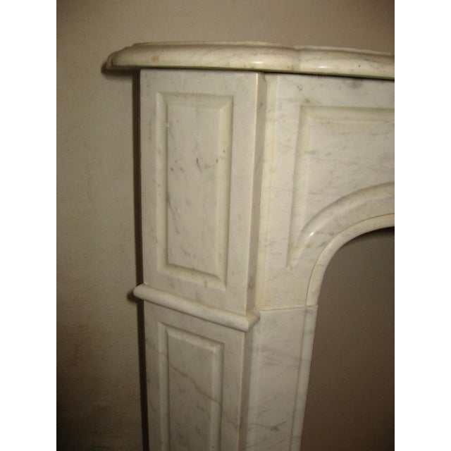 Fireplace Frame in White Marble, Early 1900s For Sale - Image 5 of 18