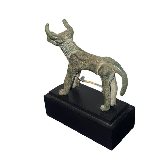 Miniature Greek Archaic Bronze Bull (Published) – Greece, Ca. 7th Century Bce For Sale In Los Angeles - Image 6 of 7