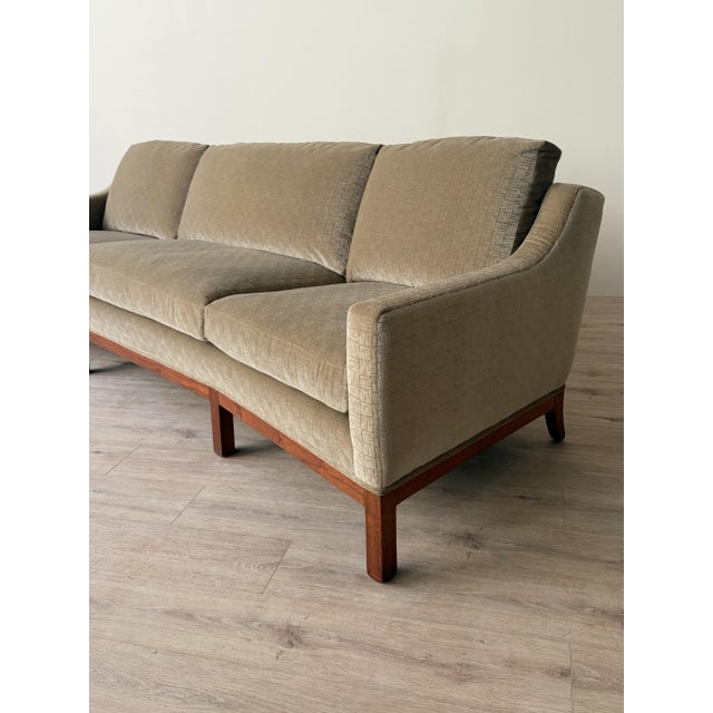 James Mont Mid-Century Curved Sofa in Sage Green Graphic Cut Mohair For Sale - Image 4 of 12
