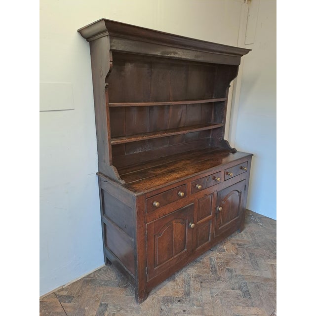 Rustic Small 18th Century North Welsh Oak Dresser, 1750s For Sale - Image 3 of 11