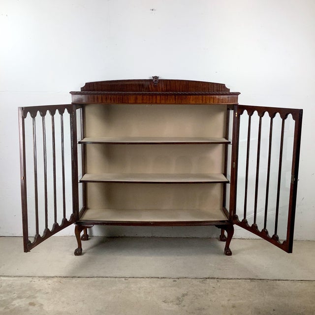 Chippendale Chippendale Revival Mahogany Display Cabinet With Ball-and-Claw Feet, Early 20th C For Sale - Image 3 of 12