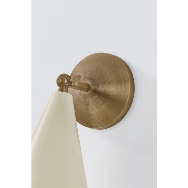 Hudson Valley Lighting Pawley 7 in. 1 Light Wall Sconce in Historic Bronze and Soft Sand Finish For Sale In New York - Image 6 of 11