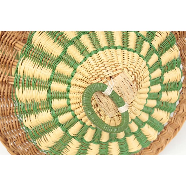 Vintage German Wicker Basket with Lid, 1950s For Sale - Image 6 of 16