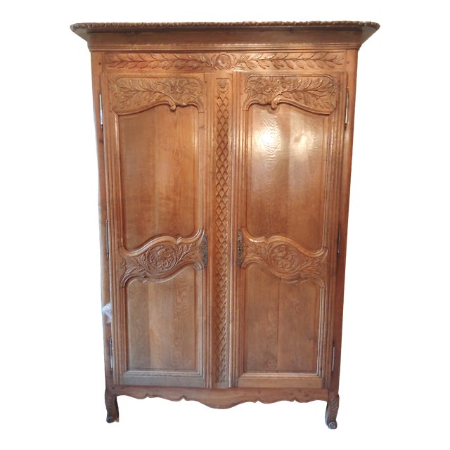 Early 19th Century Norman Oak Wedding Wardrobe For Sale