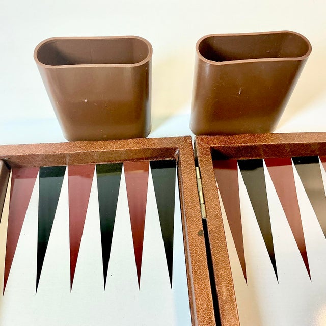 1950s Vintage Boho Chic Americana Magnetic Travel Backgammon Game Set. For Sale - Image 6 of 10