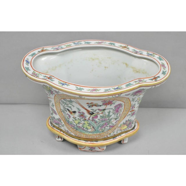 Mid 20th Century Vintage Chinese Export Porcelain Bird Painted Cachepot Flower Pot Vase For Sale - Image 5 of 16