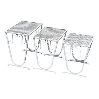 Mid-Century Modern Salterini Style Wrought Iron Mesh Nesting Tables, Set of 3 For Sale