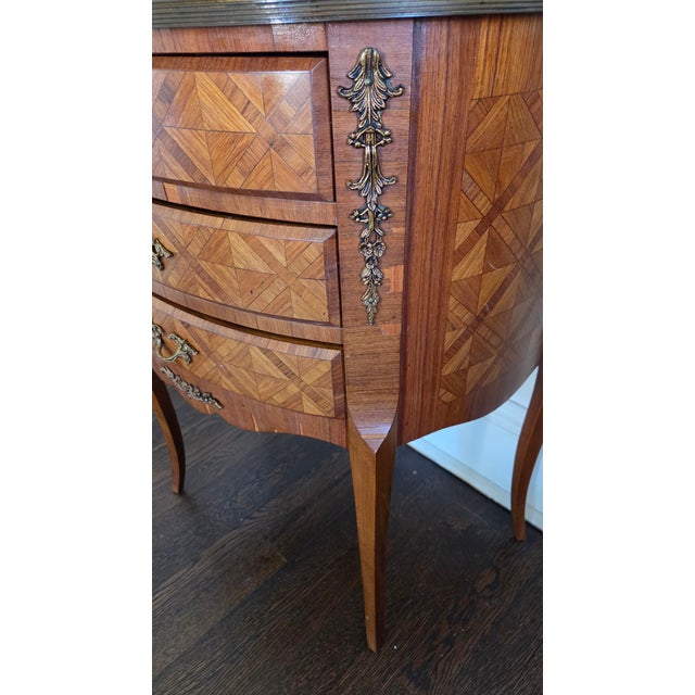 Late 20th Century Italian Louis XV–Style Parquetry Three-Drawer Nightstands by Fratelli Romanò — A Pair For Sale - Image 15 of 18