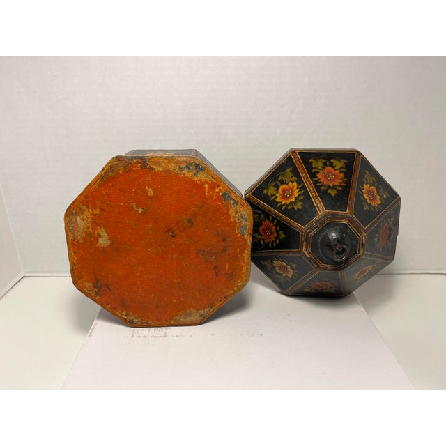 1900 - 1909 Early 1900s Antique Indian Mughal Hand Painted Octagon Marriage Trinket Jewelry Box For Sale - Image 5 of 9