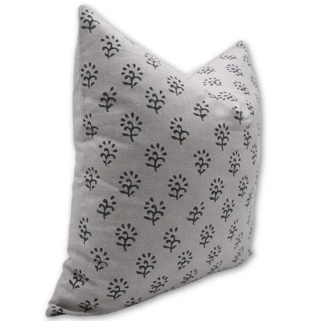 The Kartik cushion cover reflects a sense of quiet devotion and timeless beauty. Hand block printed on pure linen, the...