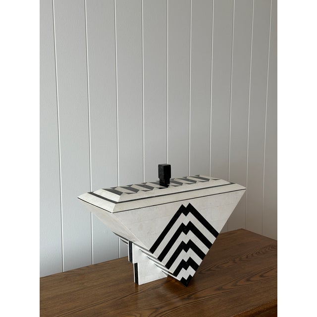 Late 20th Century Vintage Maitland-Smith Tessellated Mactan Stone Box With Marble and Brass Inlay For Sale - Image 5 of 18