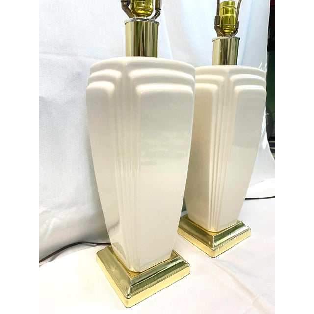 Art Deco Vintage Art Deco Ivory Table Lamps – Sculptural Cream Ceramic Lamps, Pair For Sale - Image 3 of 10