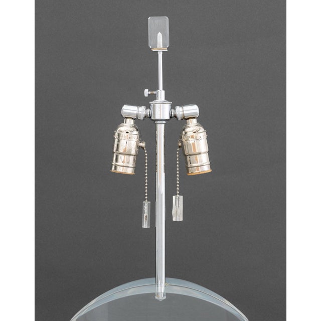 Late 20th Century Modern Clear Acrylic and Chrome Table Lamps, Pair For Sale - Image 5 of 8