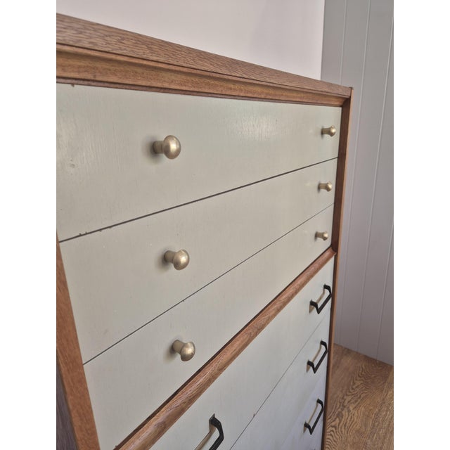 Mid-Century Oak Chest of Drawers by E Gomme for G Plan, 1950s For Sale - Image 4 of 13