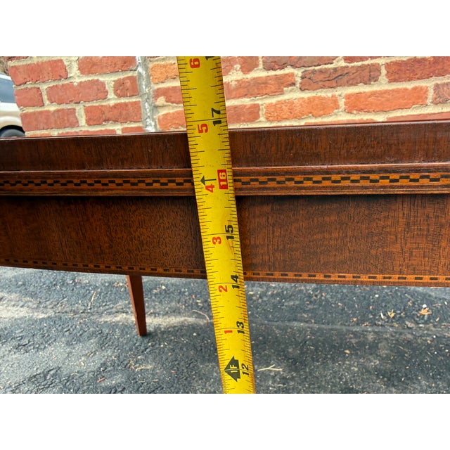 Early 20th Century Federal-Style Inlaid Mahogany Coffee Table For Sale - Image 4 of 16