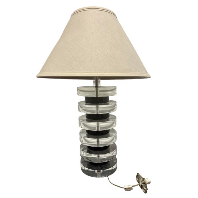 Mid-Century Modern 1980s Mid Century Monumental Stacked Lucite Lamp in the Style of Karl Springer Shade For Sale - Image 3 of 12